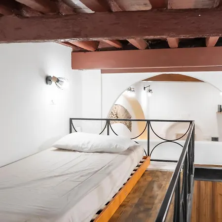 Apartment Domus Superior Capocci - Colosseum - Rione Monti