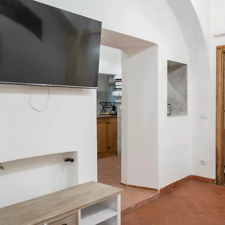 Domus Superior Capocci - Colosseum - Rione Monti