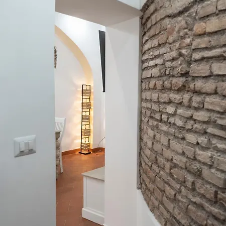 Domus Superior Capocci - Colosseum - Rione Monti Apartment